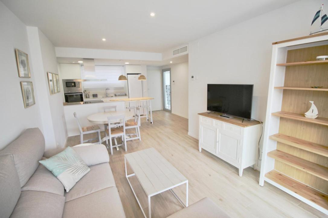 Marina Real 83 By Homeprive Denia Exterior photo